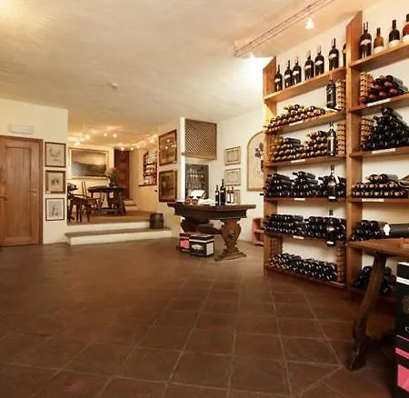 Casa Radda Hotel 4*